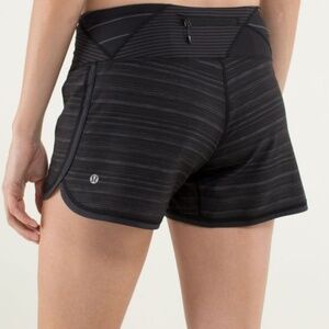 Lululemon Speed Up Shorts 5" Black Gray Recycled Fabric Size 6